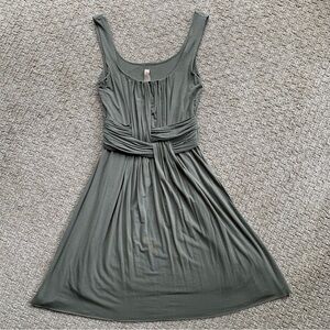 B44 Dressed brand Sage Dress Size small